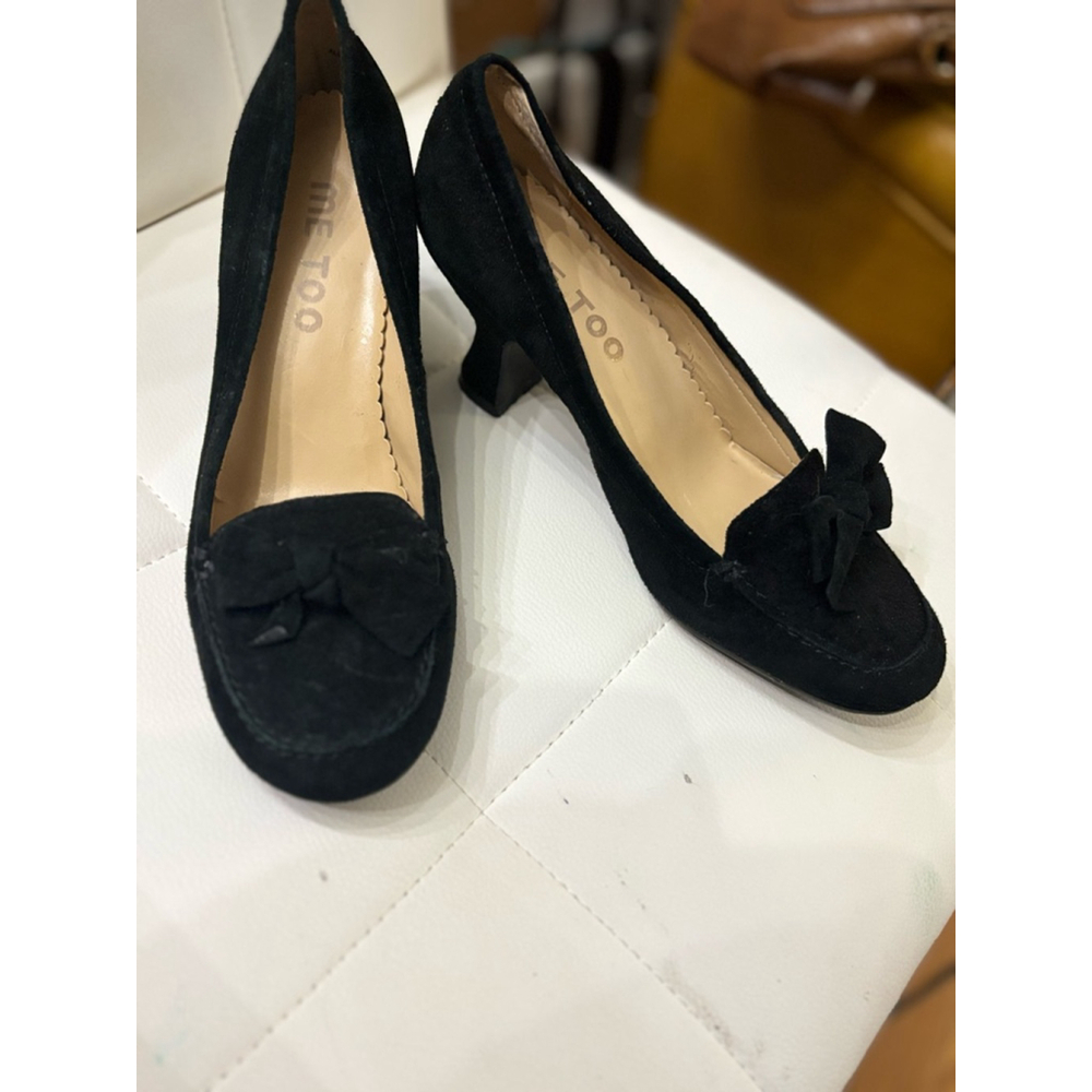 ME TOO Black Suede Heels Size 7